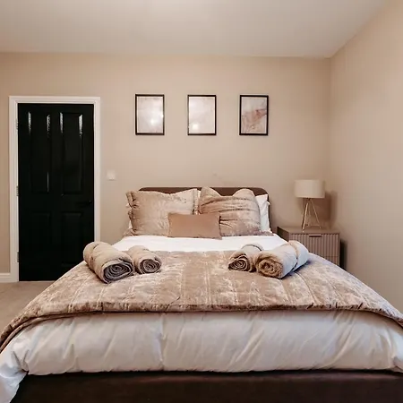Lägenhet Maxwell View-luxury 2 Bedroom Apartment-free Private Gated Parking On-site Scarborough