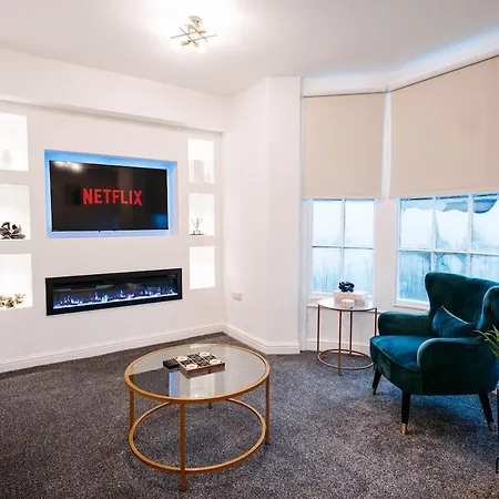 Maxwell View-luxury 2 Bedroom Apartment-free Private Gated Parking On-site Lägenhet Scarborough