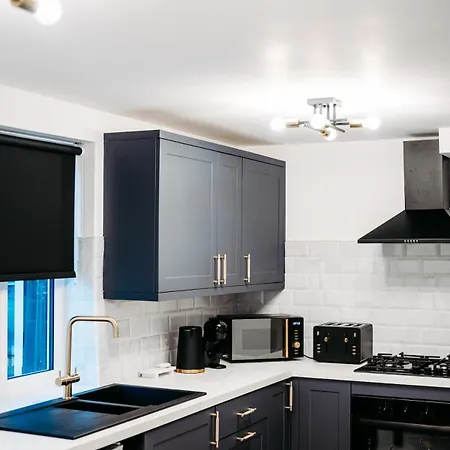 Maxwell View-luxury 2 Bedroom Apartment-free Private Gated Parking On-site Lägenhet *