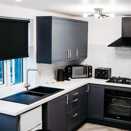 Maxwell View-luxury 2 Bedroom Apartment-free Private Gated Parking On-site Lägenhet *