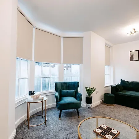 Maxwell View-luxury 2 Bedroom Apartment-free Private Gated Parking On-site Lägenhet Scarborough