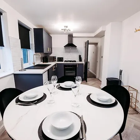 Maxwell View-luxury 2 Bedroom Apartment-free Private Gated Parking On-site Lägenhet